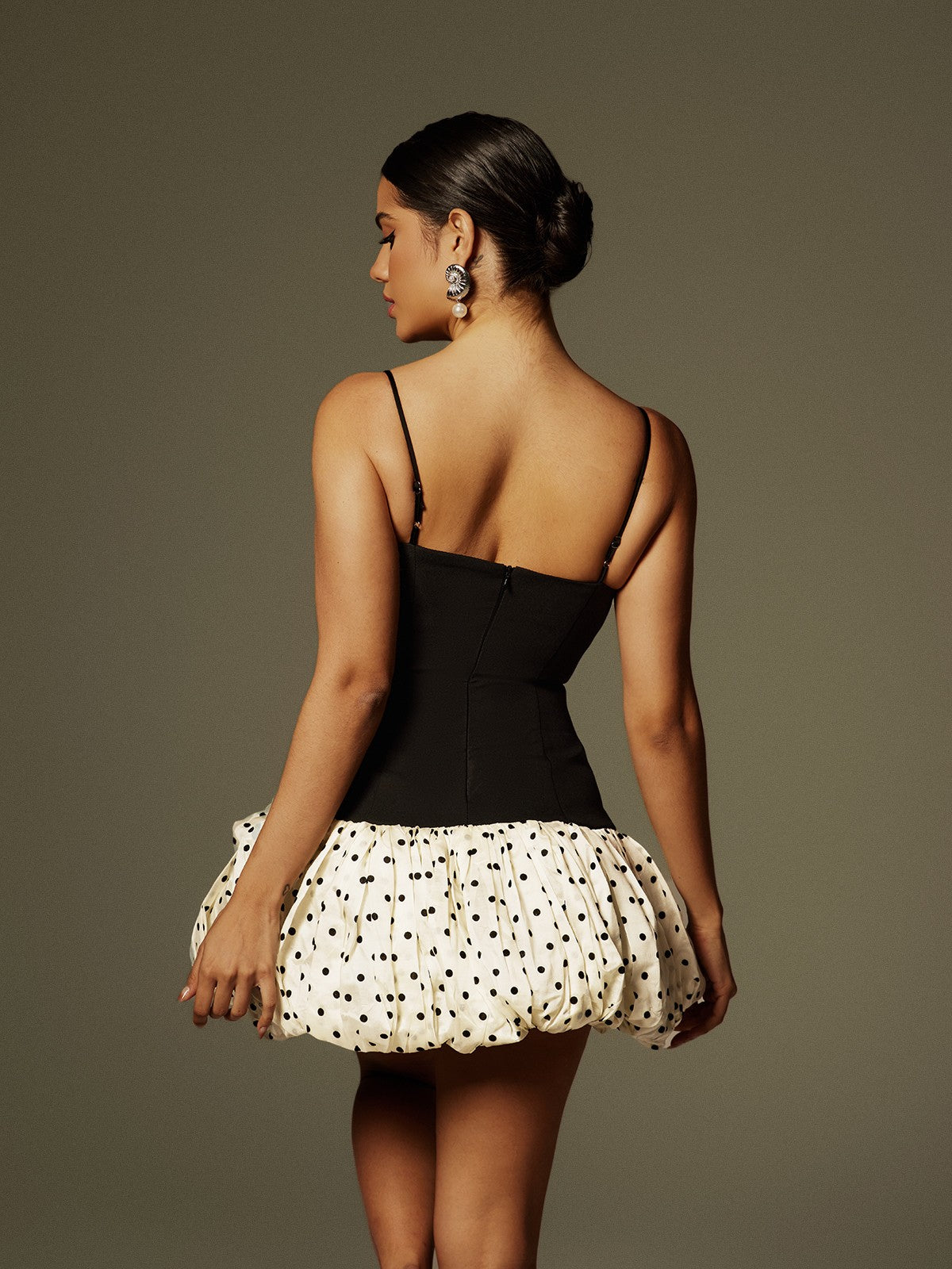 Robe mini imprimée à pois spaghetti 