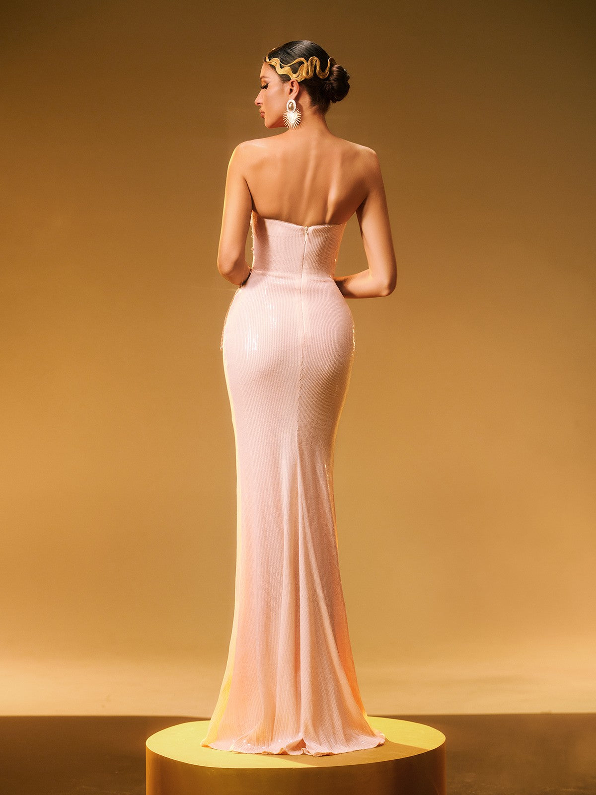 Robe longue bustier à sequins 