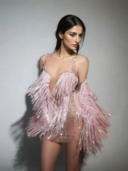 Robe courte à franges en résille avec manteau rose
