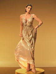 Robe longue froncée à col licou en marron 