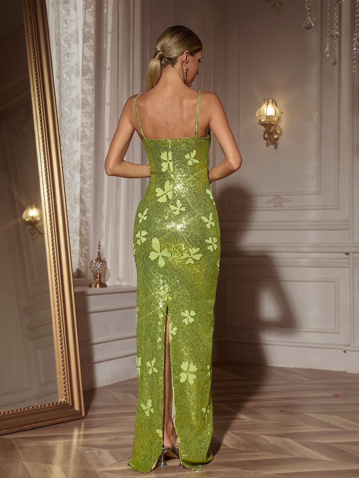 Robe longue papillon à strass et sequins 
