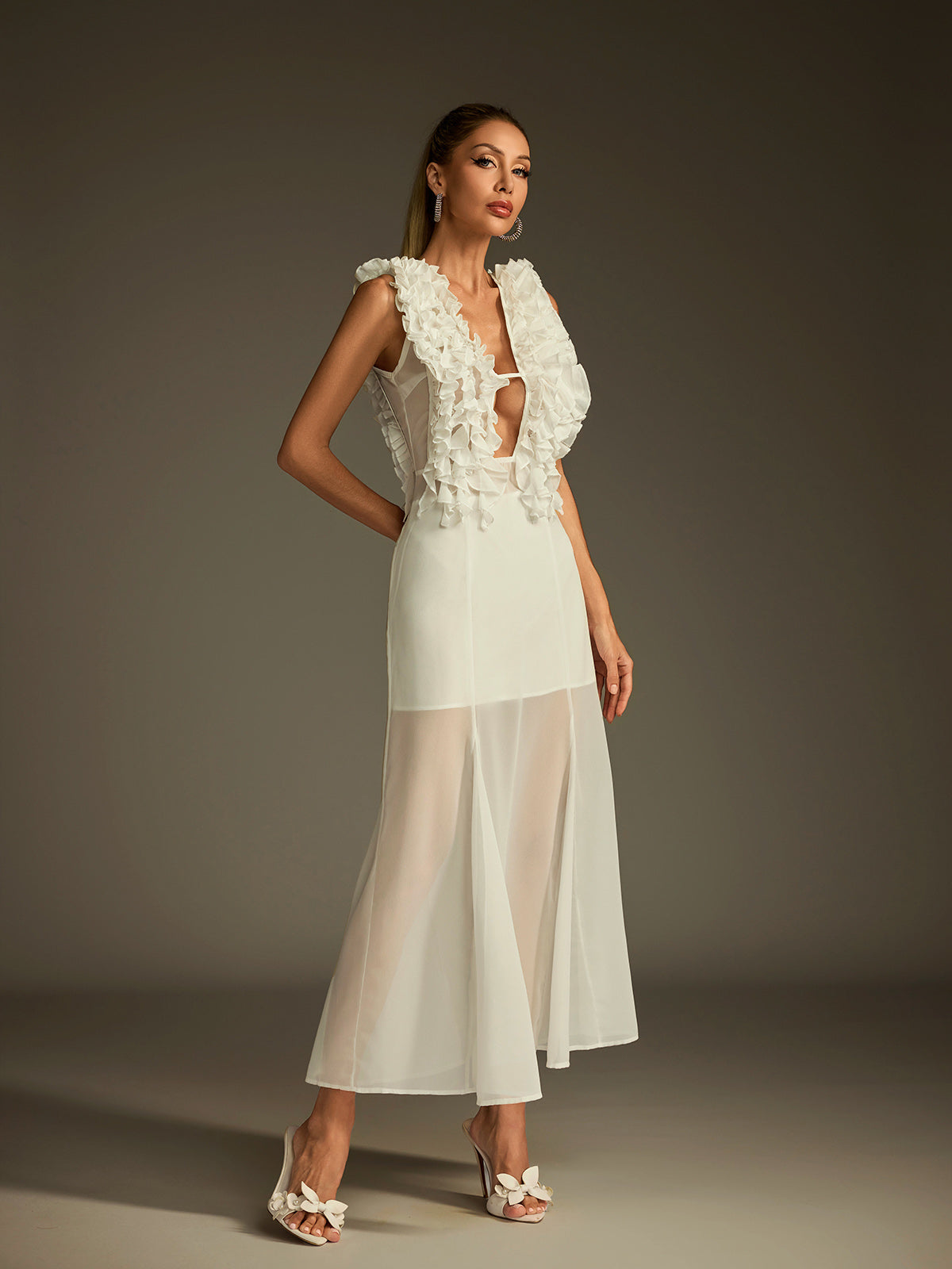 Robe midi en maille à décolleté plongeant et volants 