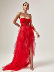 Robe longue en tulle rouge 