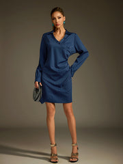 Robe chemise courte à rayures et col rabattu 