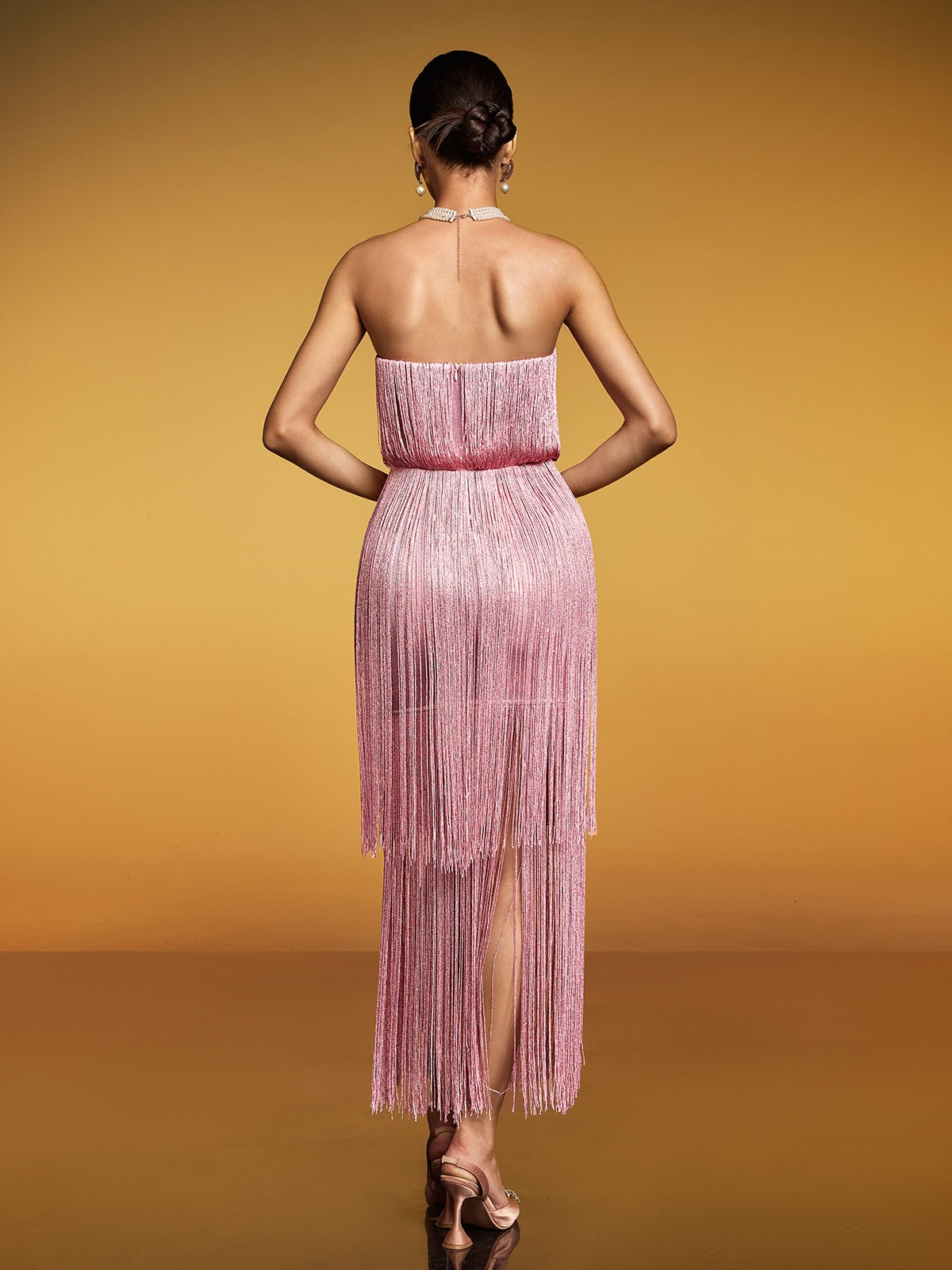 Robe longue bustier à franges et sequins 