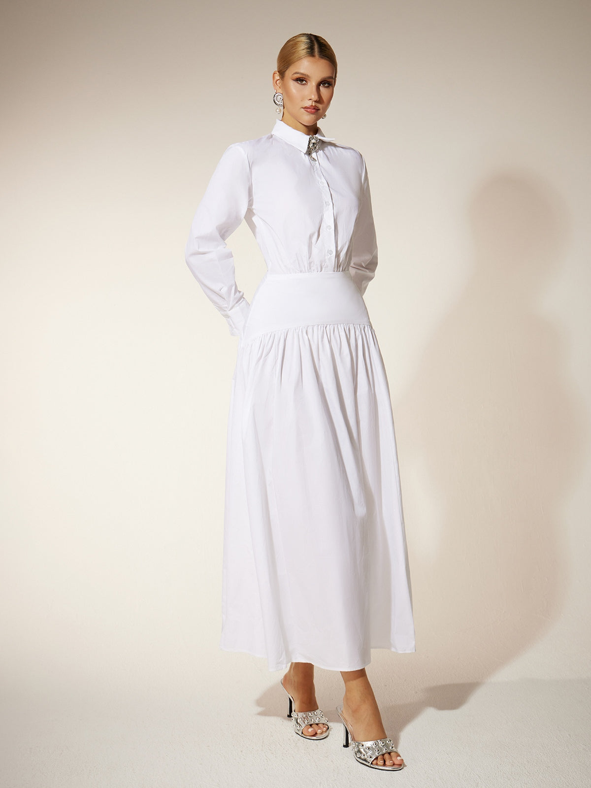 Robe chemise froncée à col 