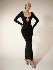 Robe maxi à manches longues et découpes 