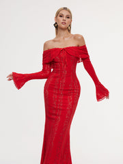 Robe longue en dentelle à épaules dénudées 