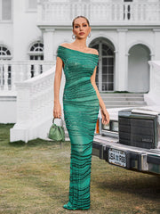 Robe longue verte en résille strass à épaules dénudées 