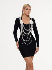Robe mini bandage à col V et chaîne de perles 