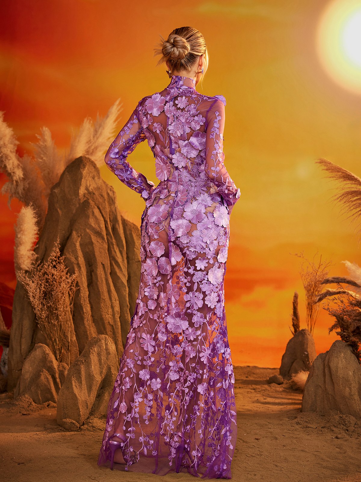 Ensemble jupe et haut en résille fleurie à manches longues 