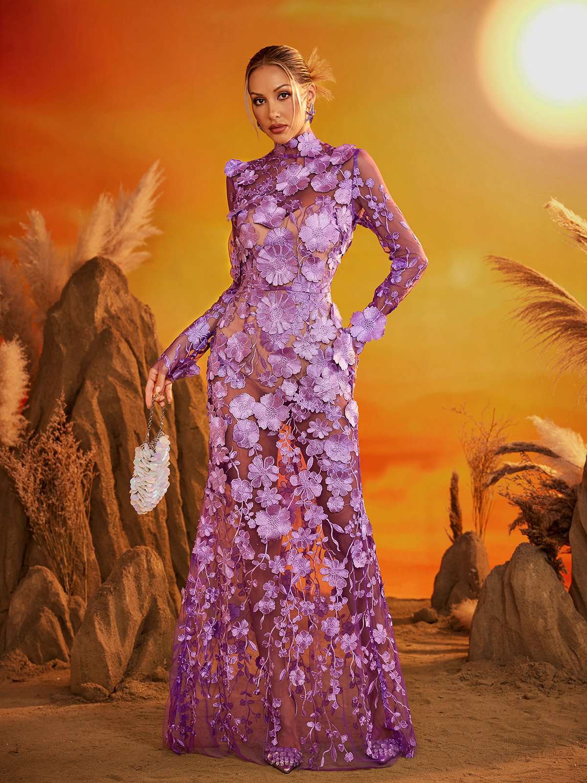 Ensemble jupe et haut en résille fleurie à manches longues 