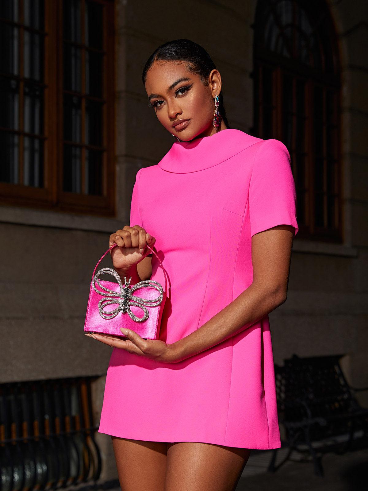 Robe courte à manches courtes et nœud rose fuchsia 