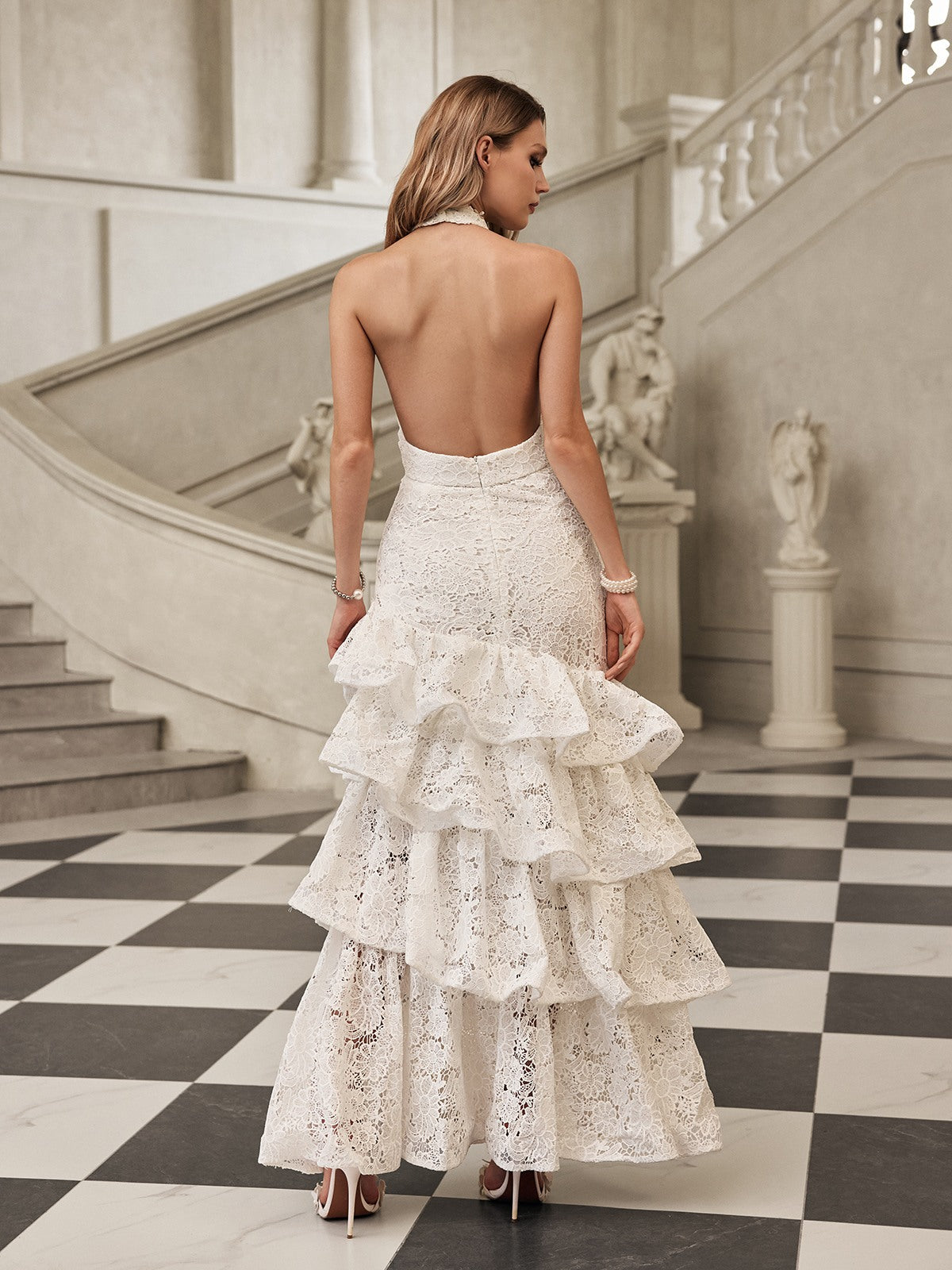 Robe longue dos nu à volants étagés 
