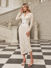 Robe midi en dentelle à col V 