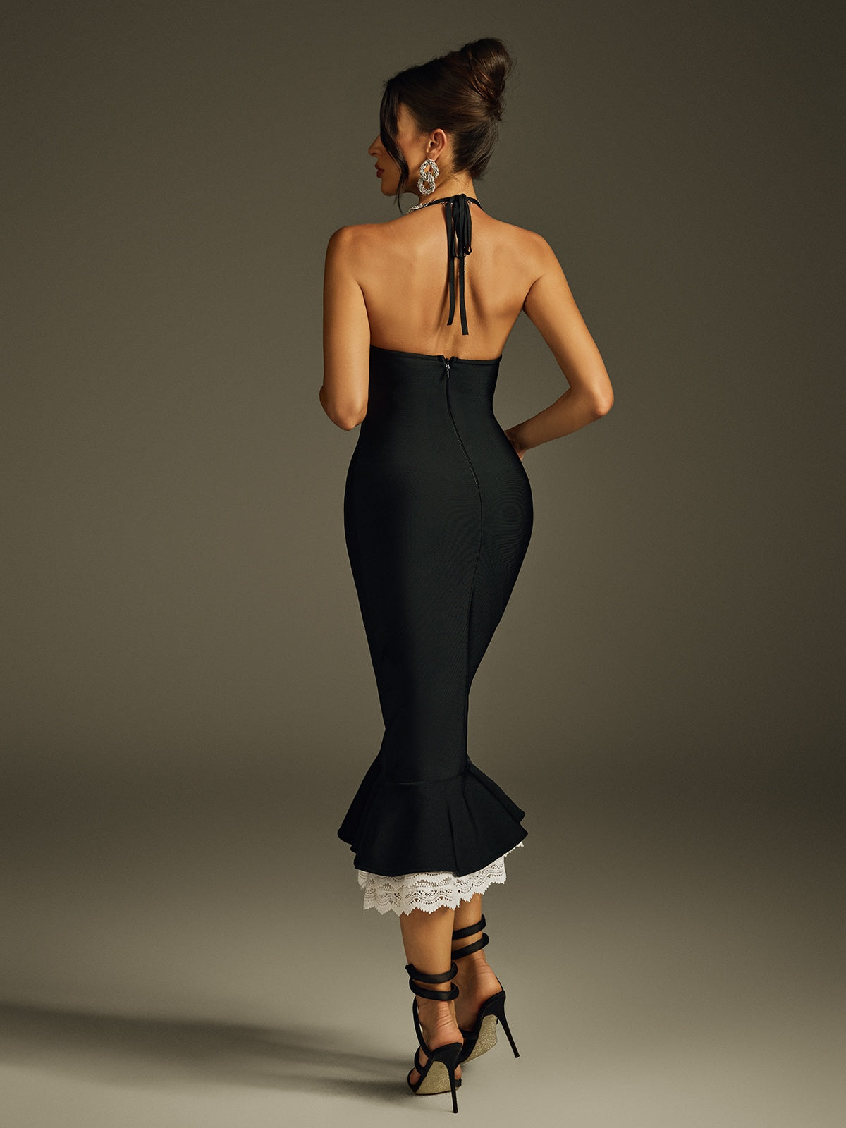 Robe midi sirène en dentelle à bandage 
