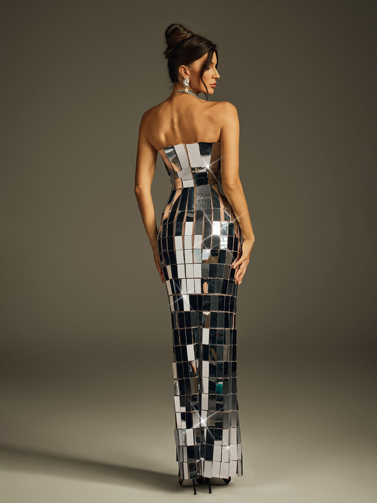 Robe longue bustier en acrylique