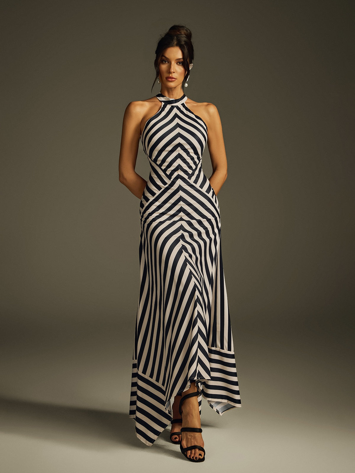 Robe longue rayée dos nu 