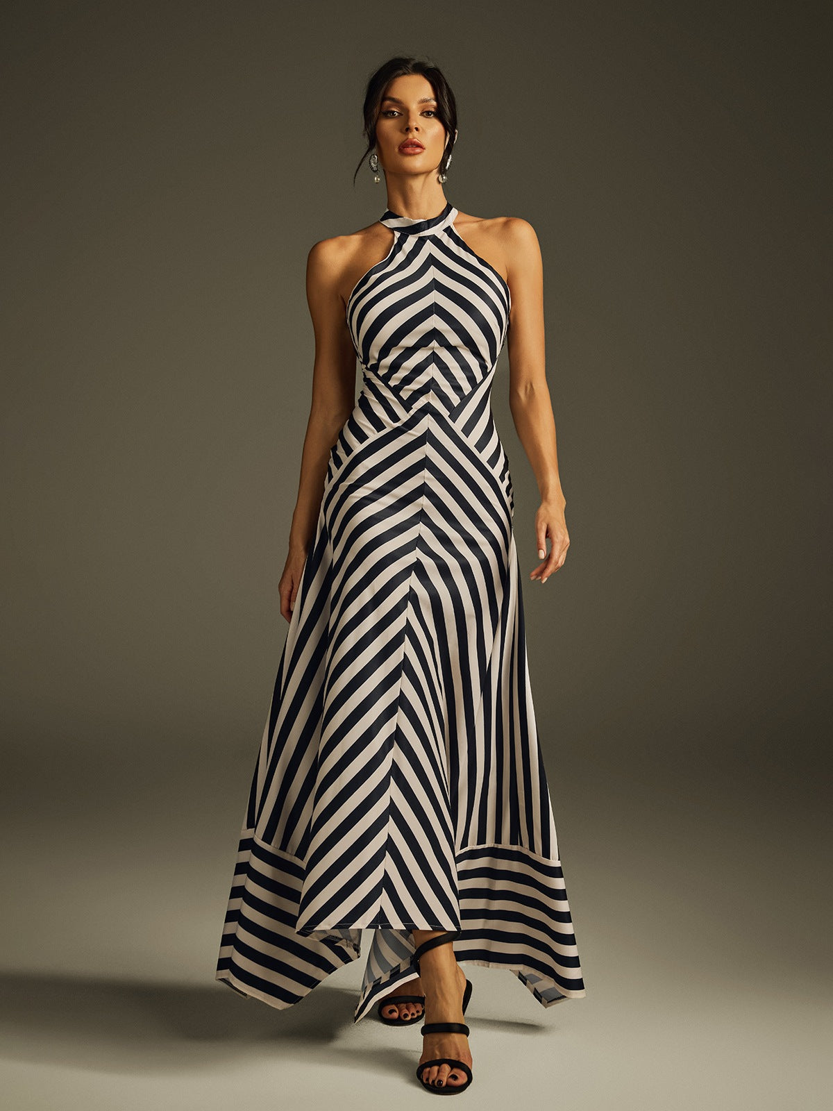Robe longue rayée dos nu 