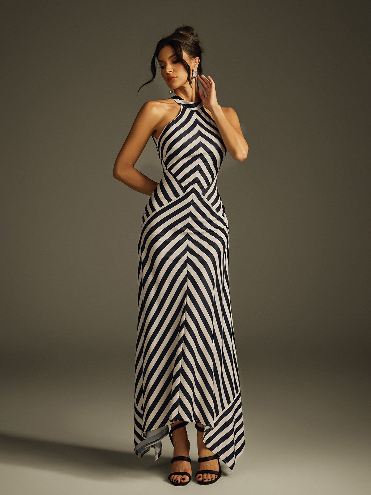 Robe longue rayée dos nu 