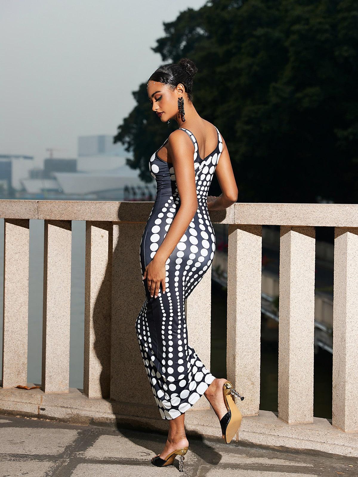 Robe longue blanche à pois 