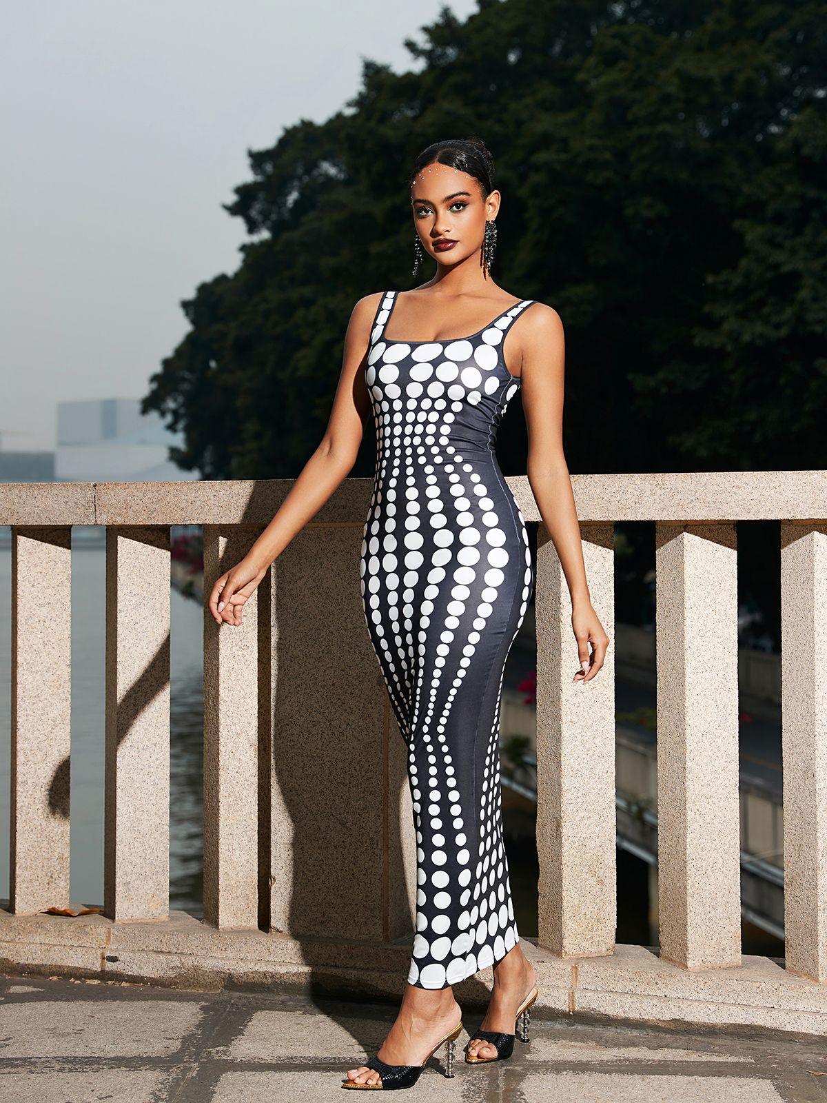 Robe longue blanche à pois 