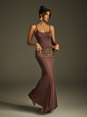 Robe longue spaghetti avec ceinture 