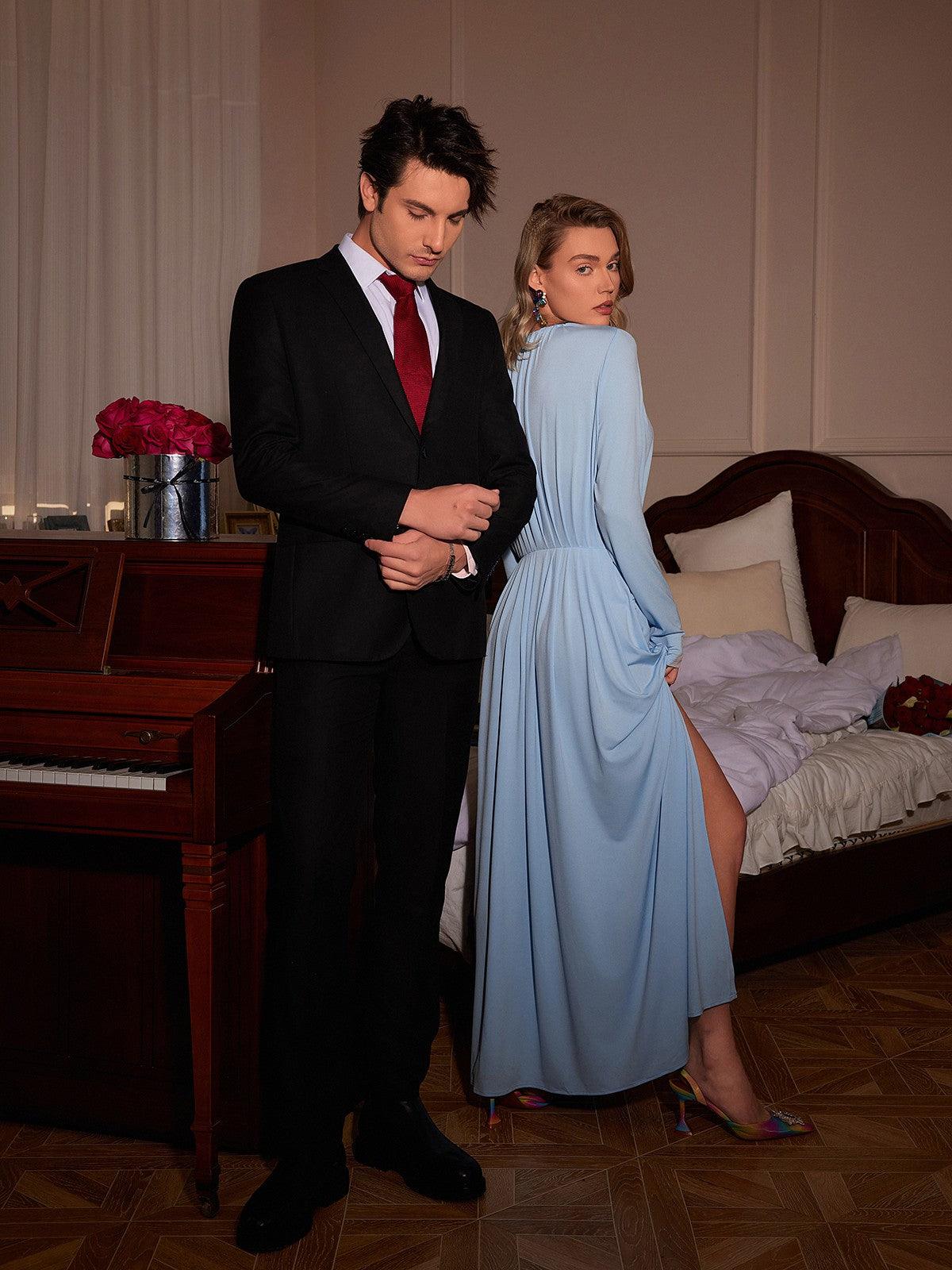 Robe fendue à fronces et décolleté fleuri 