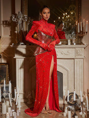 Robe maxi fendue ornée de strass 