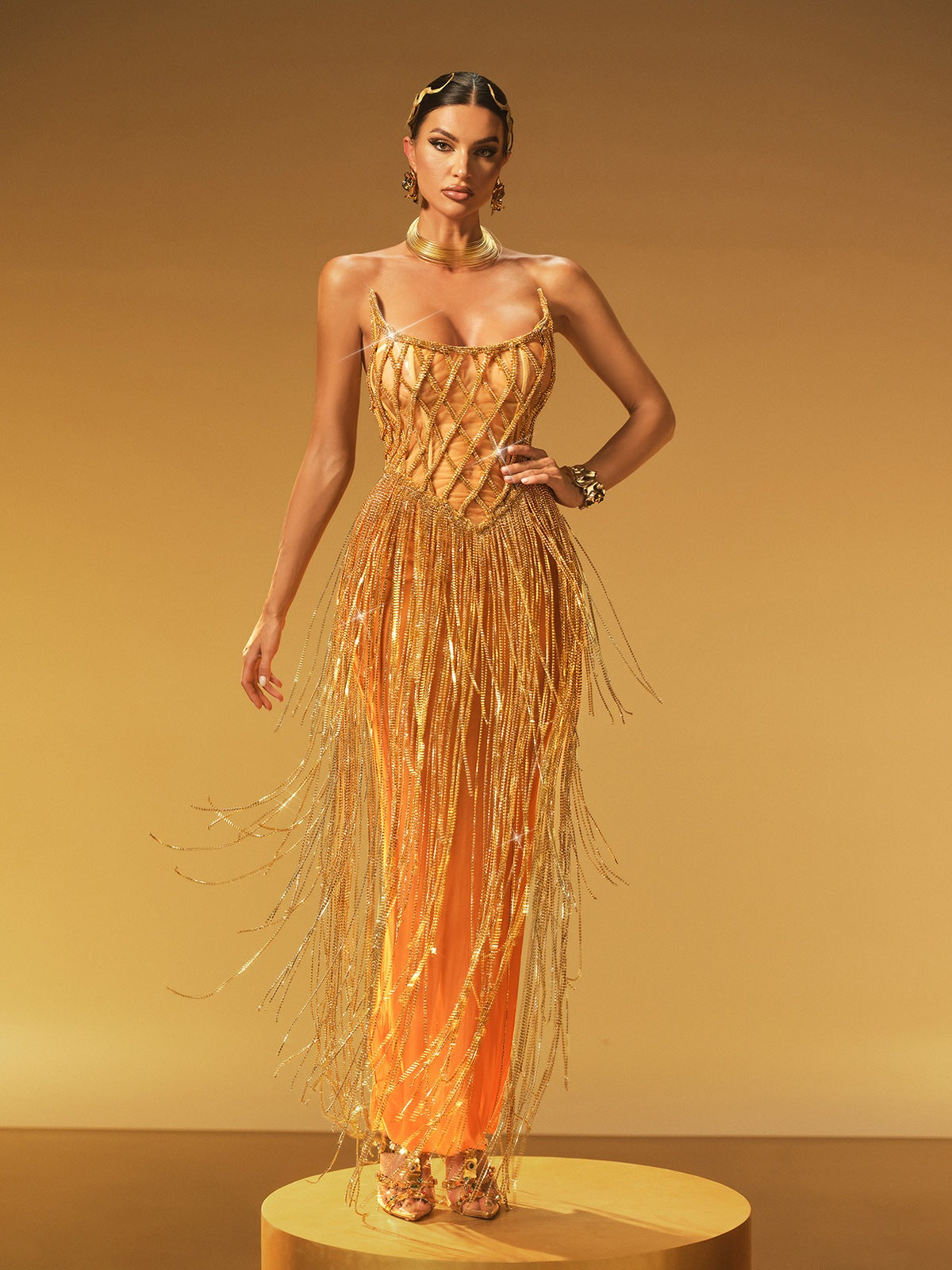 Robe longue bustier en maille à franges et chaînes 