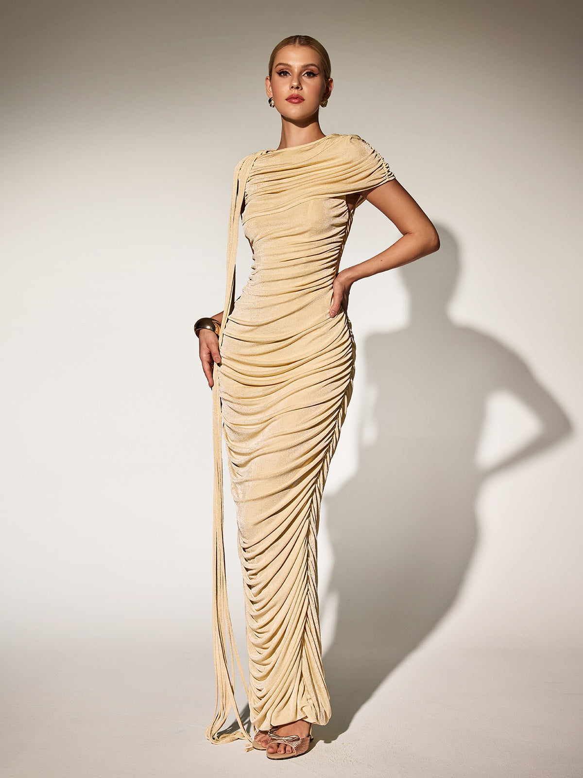 Robe longue drapée beige 