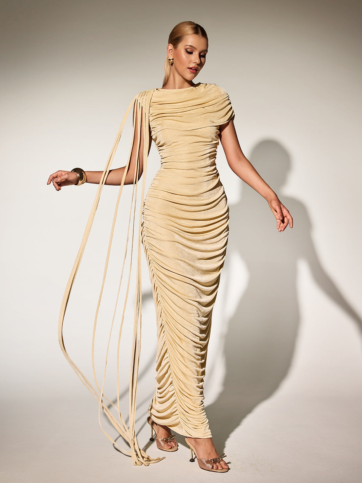 Robe longue drapée beige 