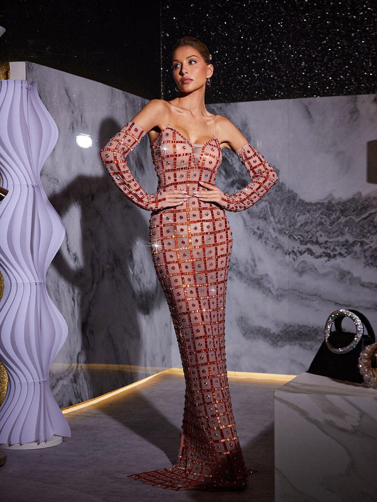 Robe longue en résille strass 
