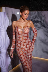 Robe longue en résille strass 