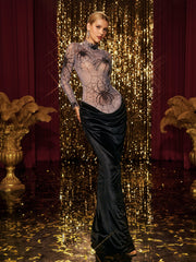 Robe longue en velours à col montant et araignée 