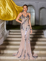 Robe longue spaghetti en acrylique et strass 