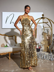 Robe longue à sequins et nœud 