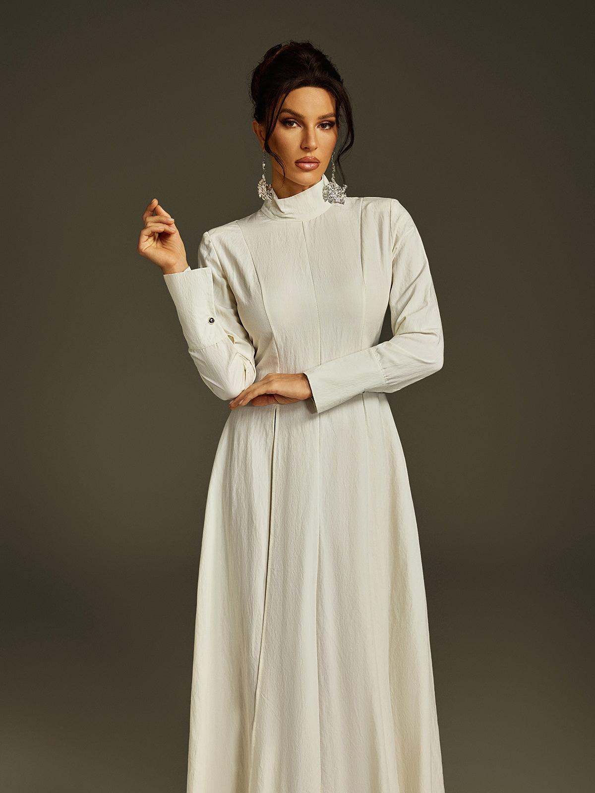 Robe maxi fendue à col montant 