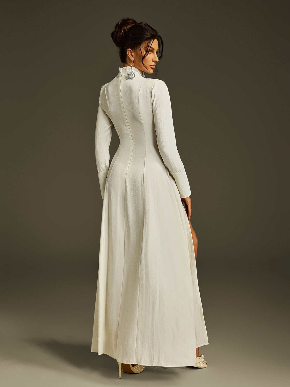 Robe maxi fendue à col montant 