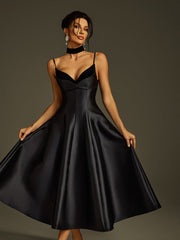 Robe midi en satin à fines bretelles 