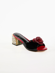 Sandales à fleurs et strass