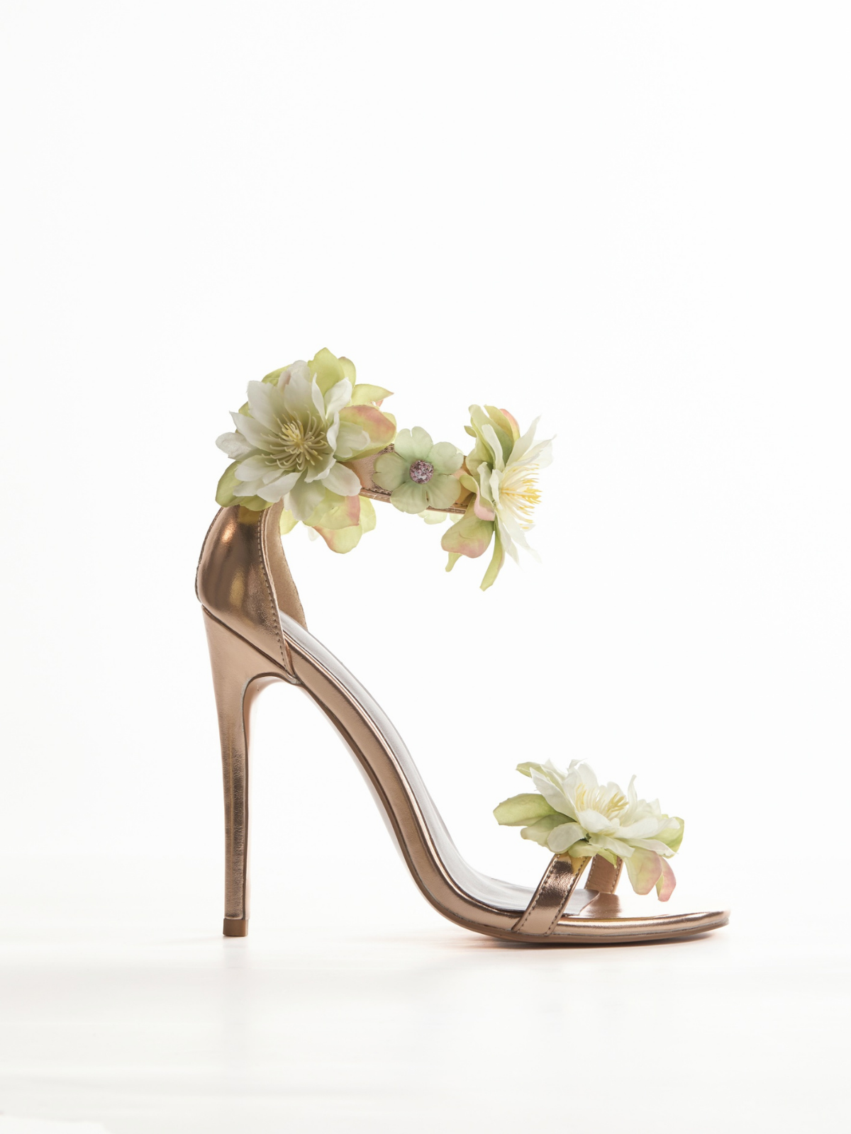 Sandales à fleurs