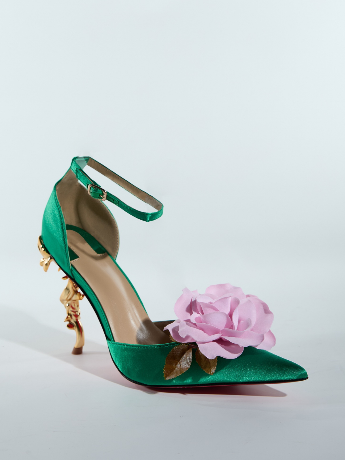 Escarpins en satin fleuri