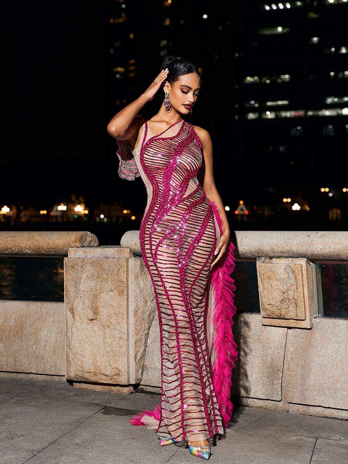 Robe en tulle à sequins drapée et découpée rose fuchsia 