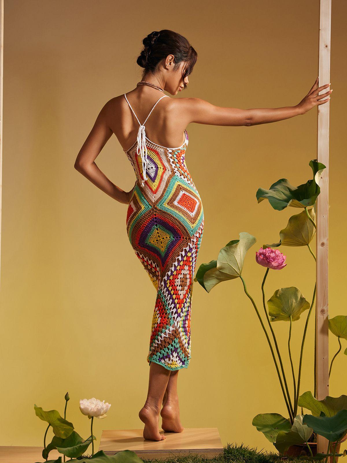 Robe en maille ajourée imprimée spaghetti 