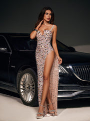 Robe maxi fendue haute ornée de strass 