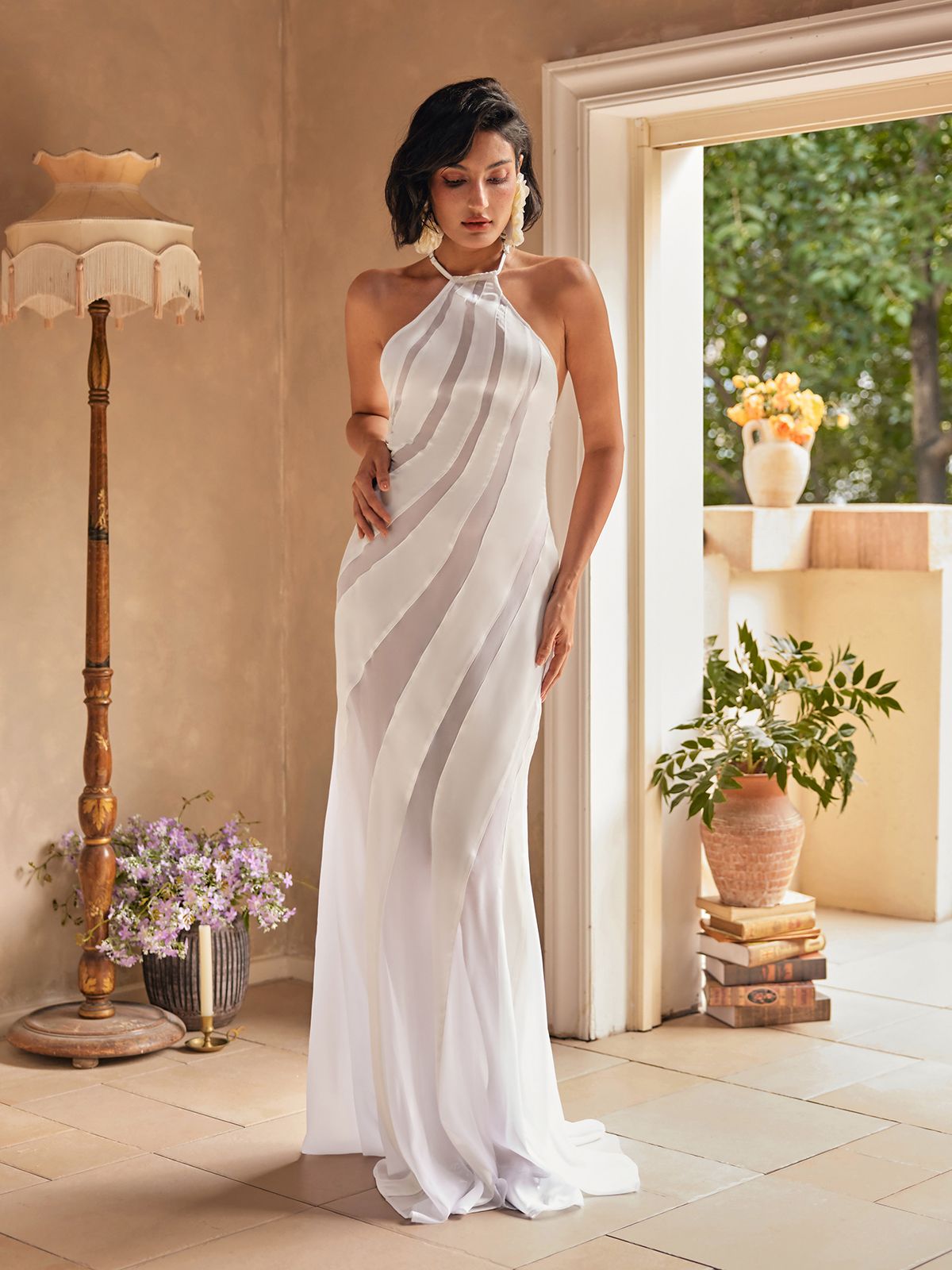 Robe longue en satin à col halter 
