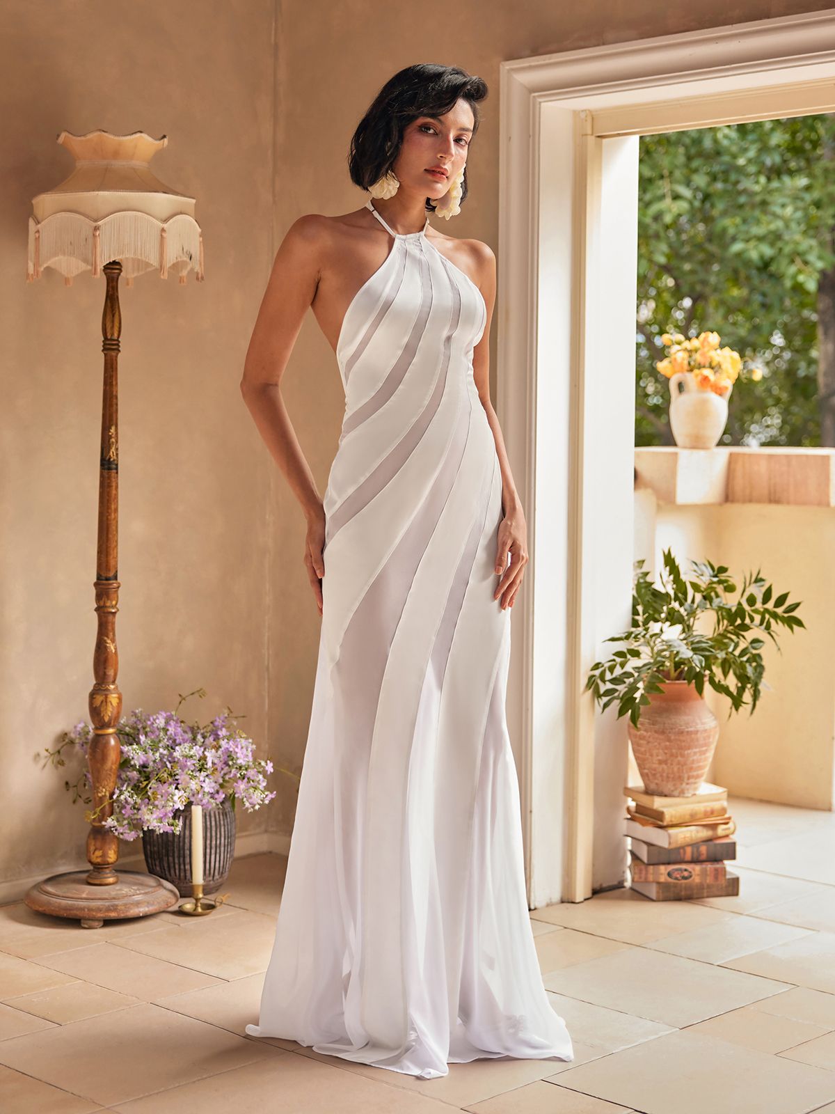 Robe longue en satin à col halter 