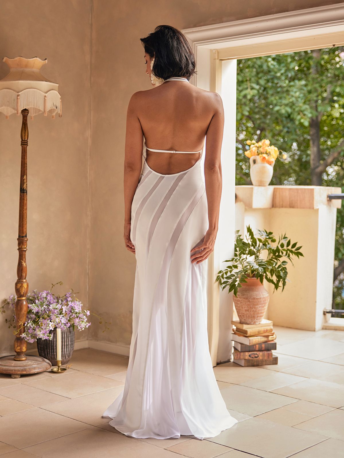 Robe longue en satin à col halter 