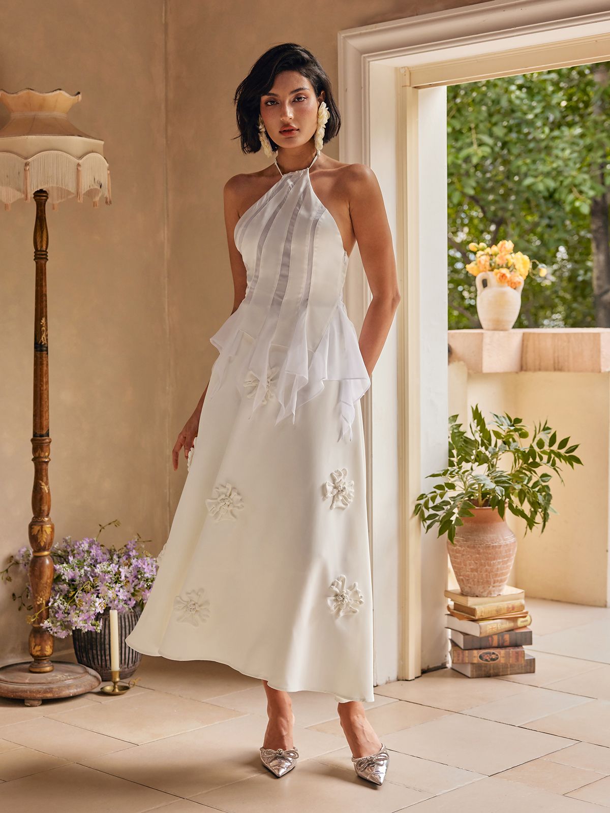 Haut en satin à col licou 